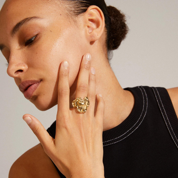 PILGIRM - JADWIGA recycled organic shaped ring gold-plated