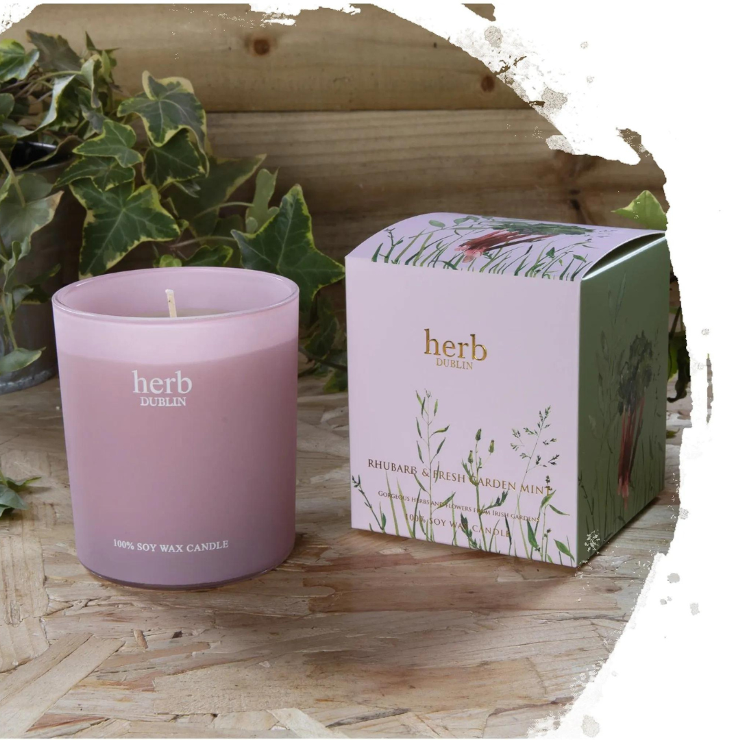 Rhubarb and fresh garden mint - Jar candle